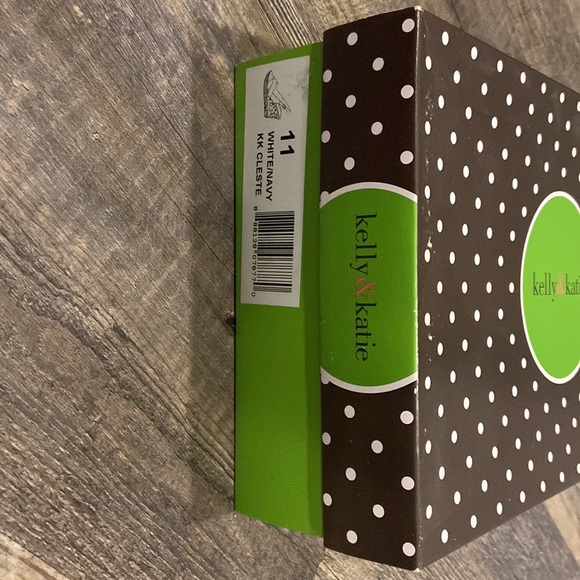 Kelly & Katie Navy and White Striped Wedge Sandals Size 11 - Picture 5 of 5